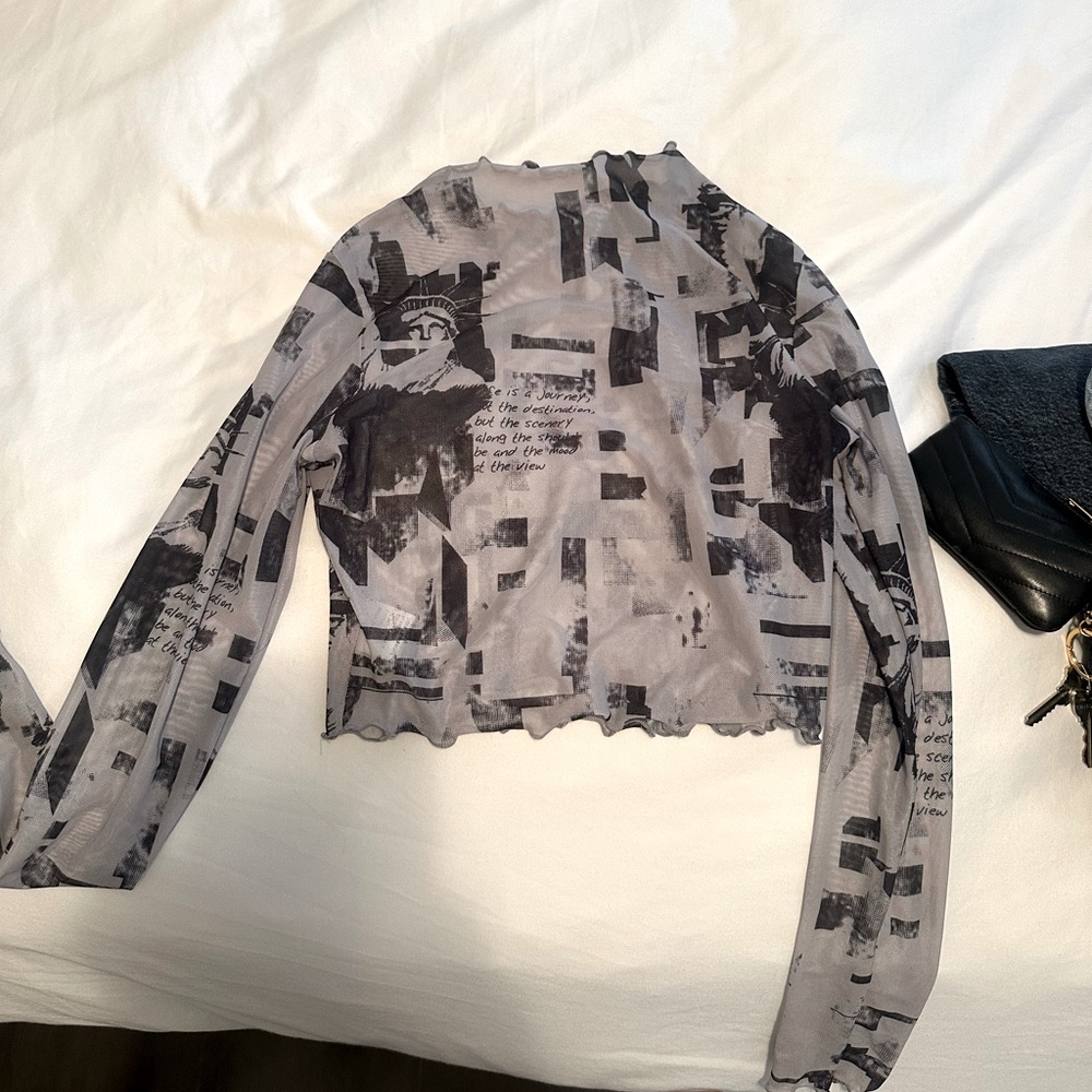 SHEIN Lettuce Trim Newspaper Print Mesh Top